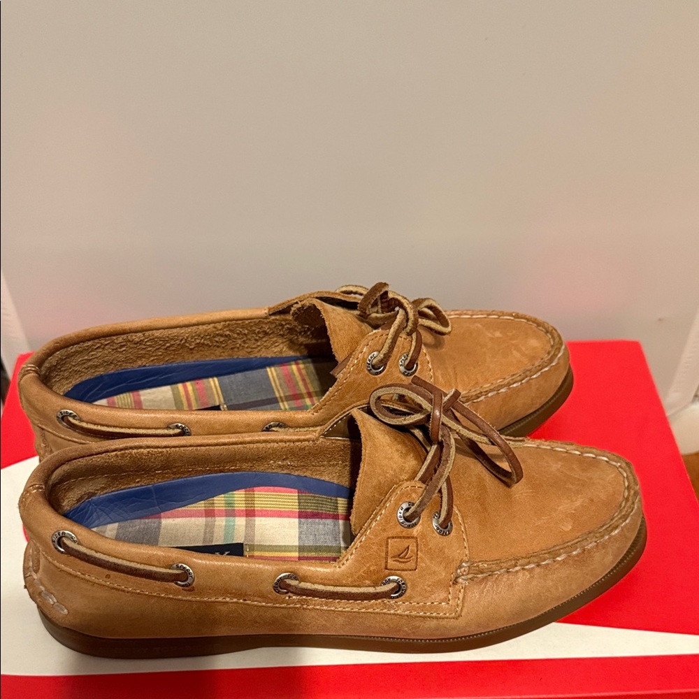 Women’s sperry’s